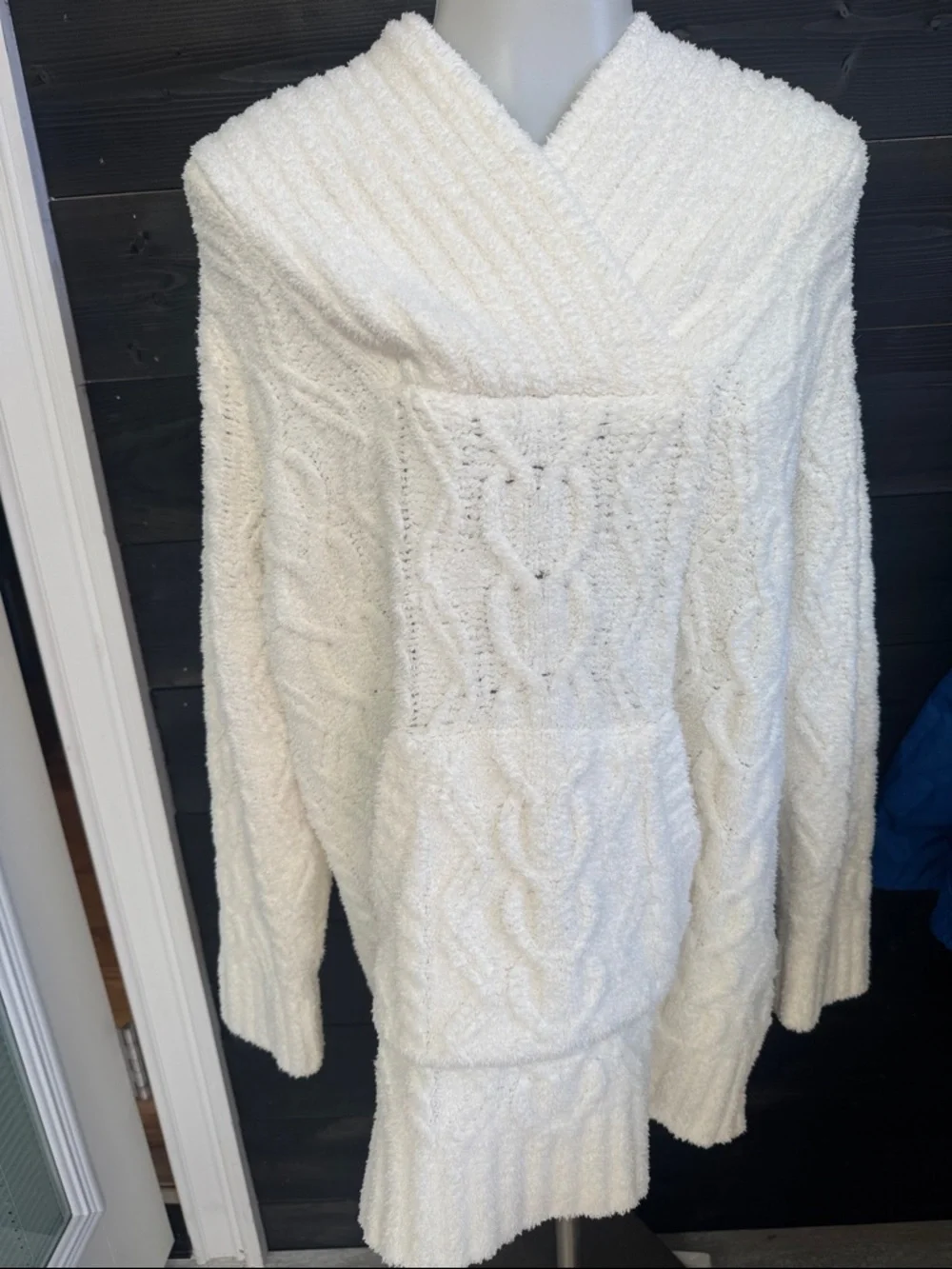 Barefoot Dreams - Cozychic Zig Zag Cable Hoodie in Pearl